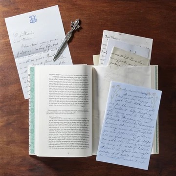 Little Women: The Complete Novel, Featuring the Characters' Letters and Manuscripts