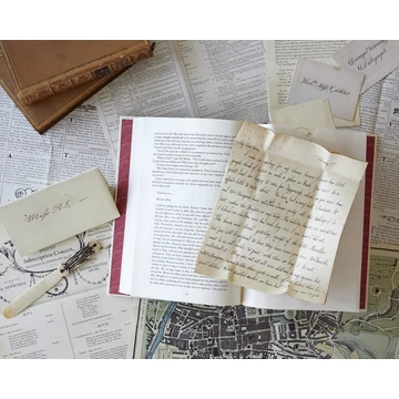 Persuasion: The Complete Novel, Featuring the Characters' Letters and Paper